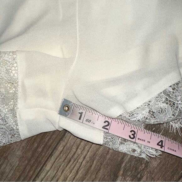 Forever 21 Lace Cutout Tie Front Romper Size Large - Picture 15 of 16